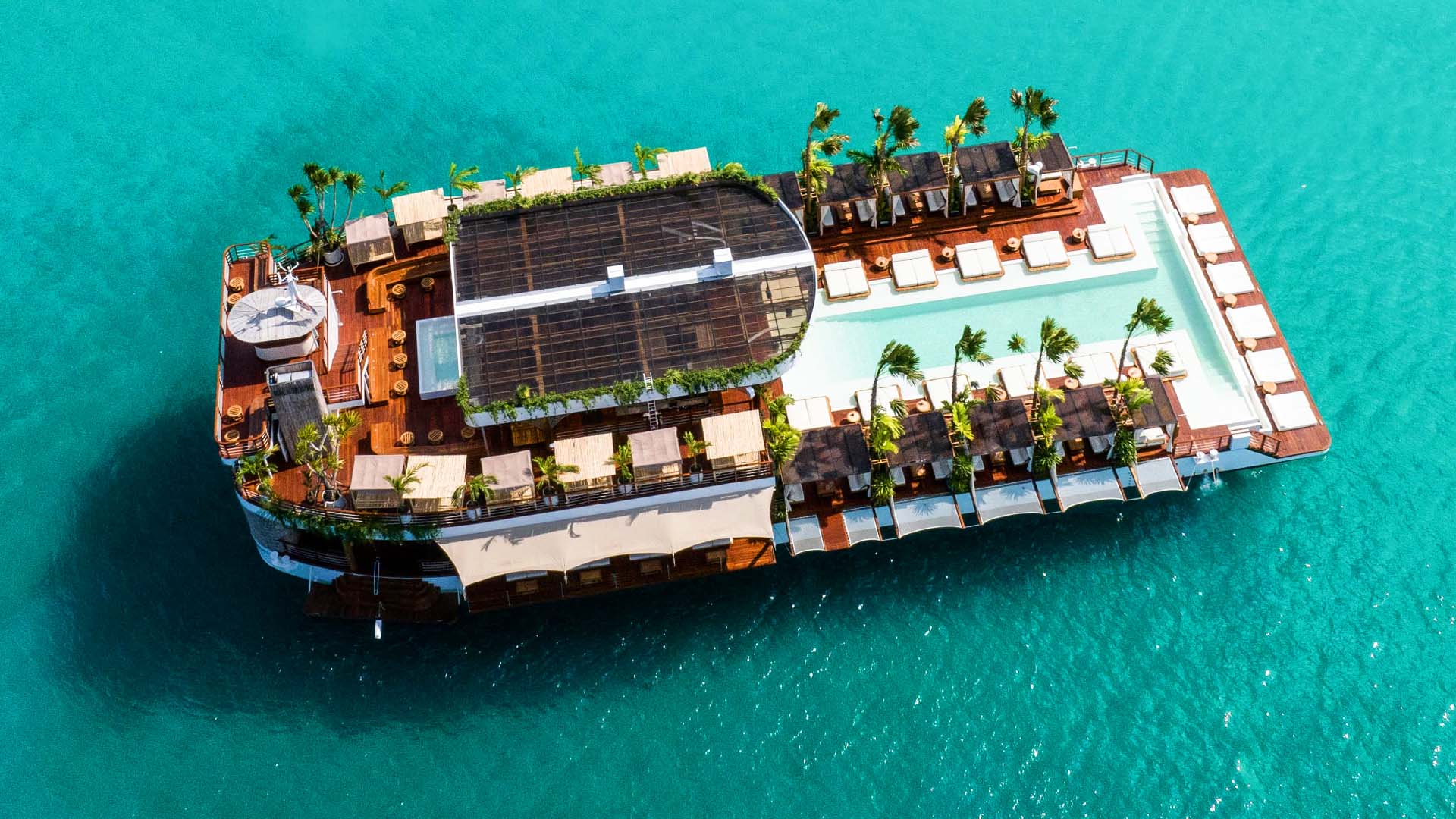 Акваклуб Yona Beach Club